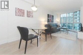 555-1555 Jervis St in Vancouver, BC - Building Photo - Building Photo
