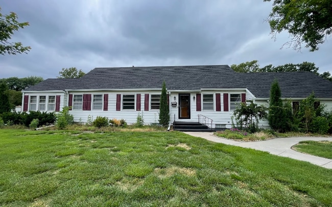 1541 N Pleasant View