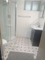 24-32-32 23rd St in Queens, NY - Building Photo