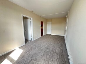 259 Main St in Farmingdale, NY - Building Photo - Building Photo