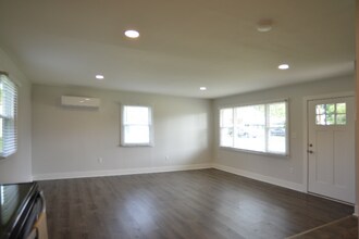 210 E Canal St, Unit Studio in Hummelstown, PA - Building Photo - Building Photo