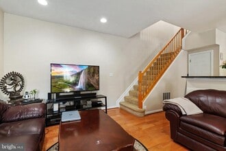 20871 Grisdale Terrace in Sterling, VA - Building Photo - Building Photo