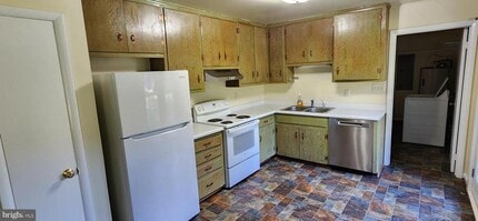 45565 Camelot Ct in Lexington Park, MD - Building Photo - Building Photo