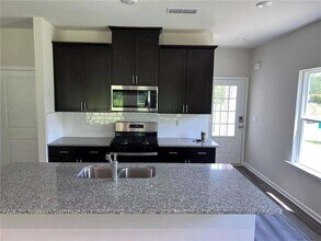 2582 Congaree Pk in Snellville, GA - Building Photo - Building Photo