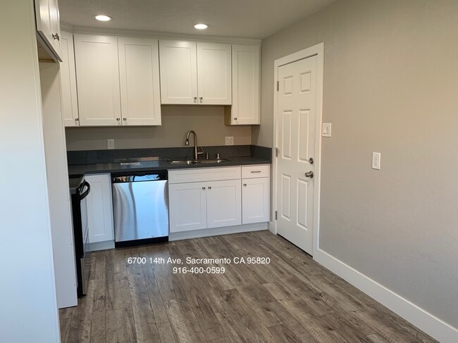 6700 14th Ave in Sacramento, CA - Building Photo - Building Photo