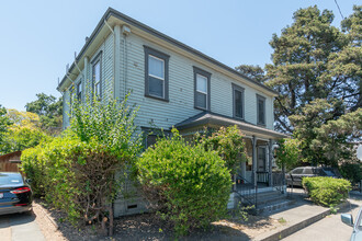 515 Davis St in Santa Rosa, CA - Building Photo - Building Photo