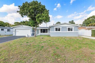 4725 NW 5th Ct in Plantation, FL - Building Photo - Building Photo