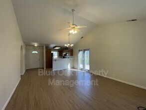 3 Sir Andrew Ct in Chico, CA - Building Photo - Building Photo