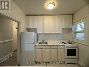 846-846 Broadview Ave in Toronto, ON - Building Photo - Building Photo