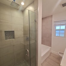 10605 Ashton Ave, Unit 10607 1/2 in Los Angeles, CA - Building Photo - Building Photo
