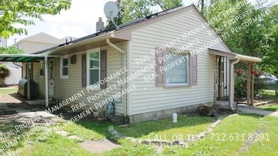 12 Dolan Ave in Matawan, NJ - Building Photo - Building Photo