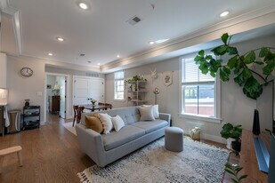 464 Sumner St, Unit 3 in Boston, MA - Building Photo