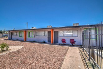Aspire Camelback in Phoenix, AZ - Building Photo - Building Photo