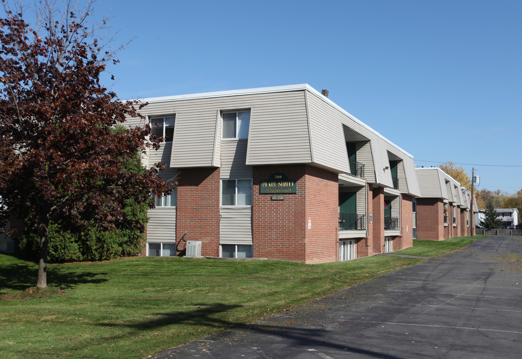 Pearl Street Apartments in Liverpool, NY - Building Photo