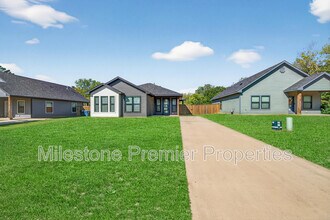 1425 S 7th Ave in Denison, TX - Building Photo - Building Photo