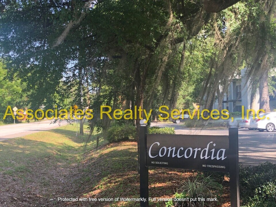 405 NW 39th Rd in Gainesville, FL - Building Photo