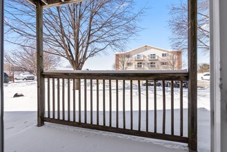 Rolling Meadows Apartments in Waverly, IA - Foto de edificio - Building Photo