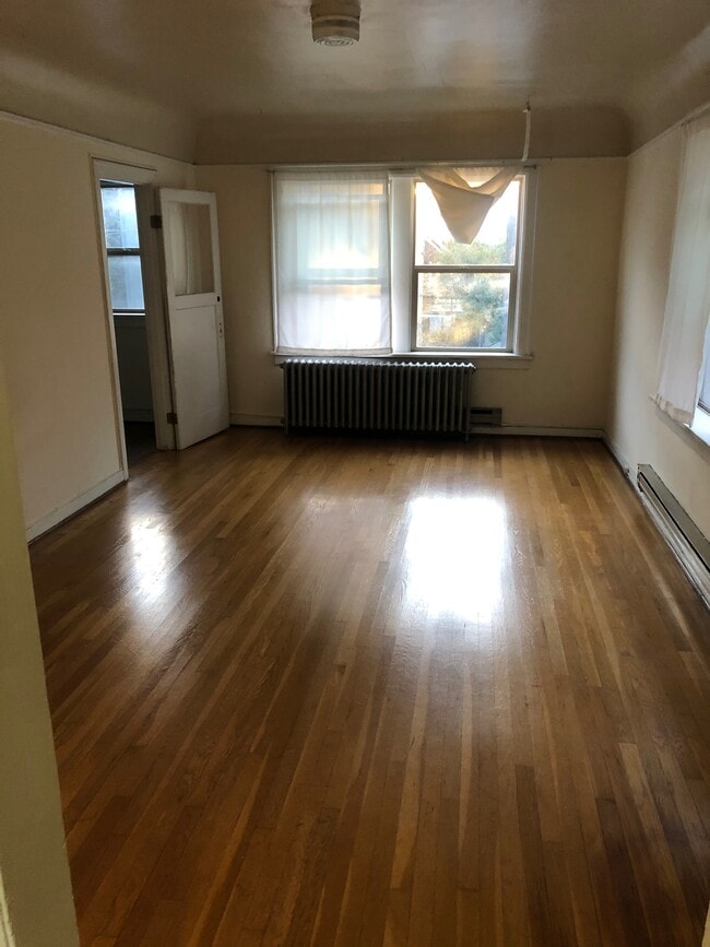 Amherst in Seattle, WA - Building Photo - Building Photo