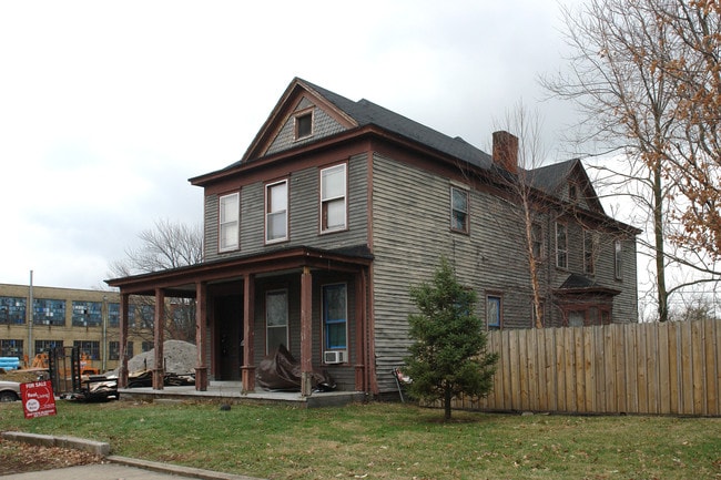 1308 E Main St in New Albany, IN - Building Photo - Building Photo