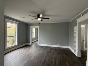 220 E Morgan St in Denison, TX - Foto de edificio - Building Photo