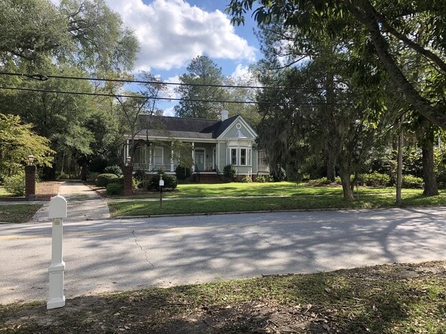 390 W Broad St in Darlington, SC - Building Photo - Building Photo