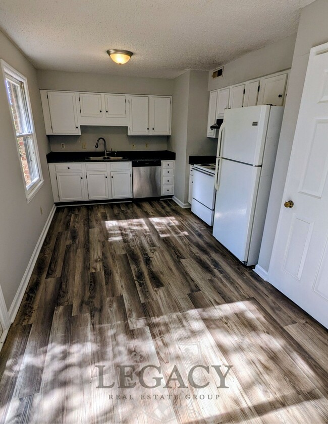 2436 Thoroughbred Dr in Bowling Green, KY - Building Photo - Building Photo