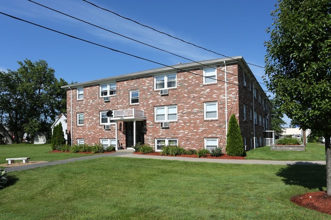 Willow Park Apartments in Salem, NH - Foto de edificio - Building Photo