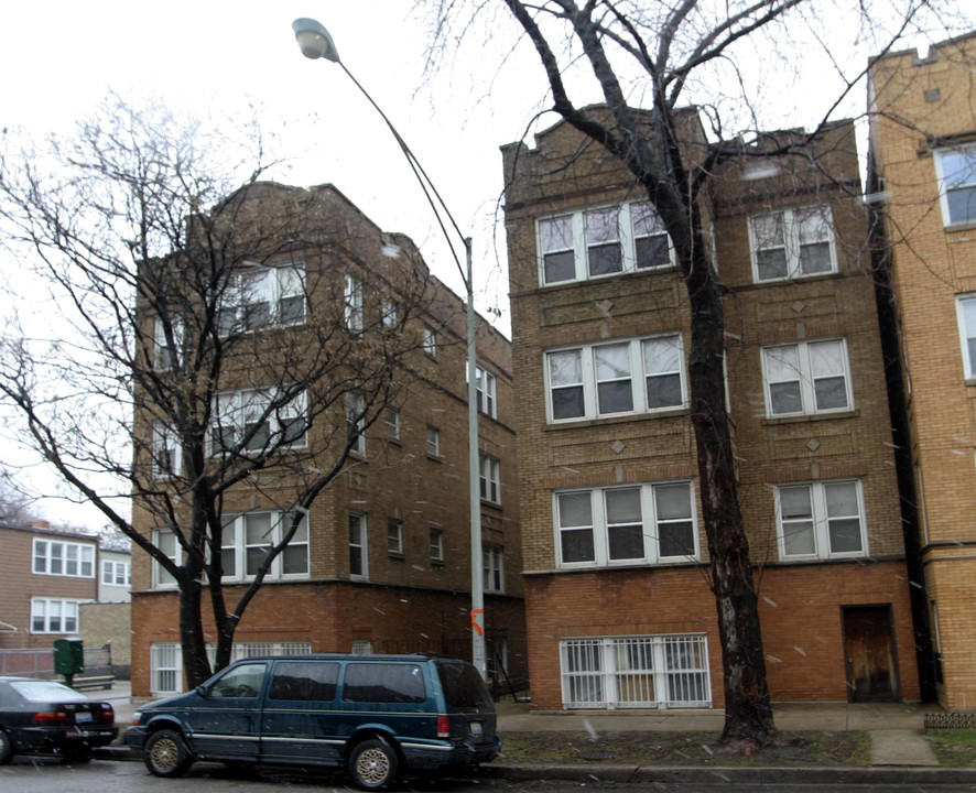 1009 N Oakley Blvd in Chicago, IL - Building Photo