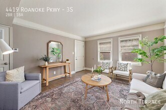 4419 Roanoke Pkwy in Kansas City, MO - Building Photo - Building Photo