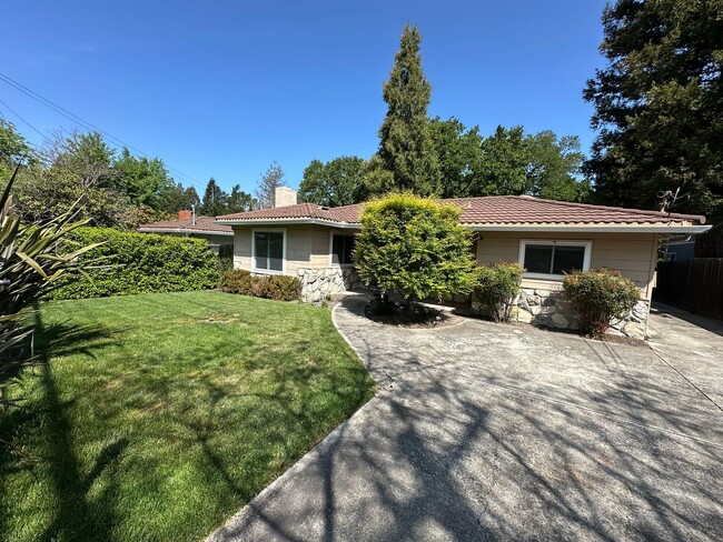 property at 1284 Rudgear Rd