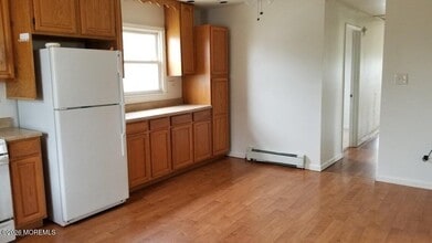 702 Edmunds Ave in Union Beach, NJ - Building Photo - Building Photo