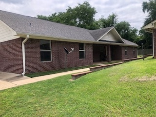 property at 1521 E Lawrence St
