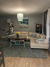 5402 Balboa Arms Dr in San Diego, CA - Building Photo - Building Photo
