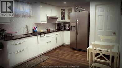 2725 Cappelletto Rd in Windsor, ON - Building Photo - Building Photo