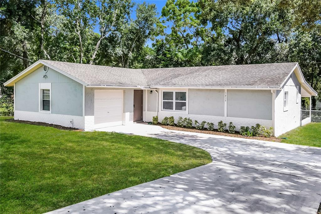 1217 N John St in Orlando, FL - Foto de edificio