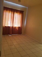 106 S Cummings St in Los Angeles, CA - Building Photo - Building Photo