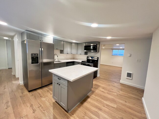property at 607 N Ruby St