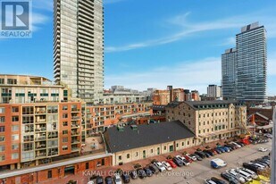 35 Parliament St in Toronto, ON - Building Photo