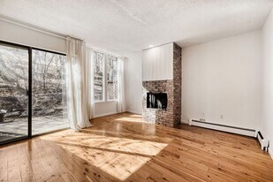 350 Arapahoe Ave, Unit 10 in Boulder, CO - Building Photo