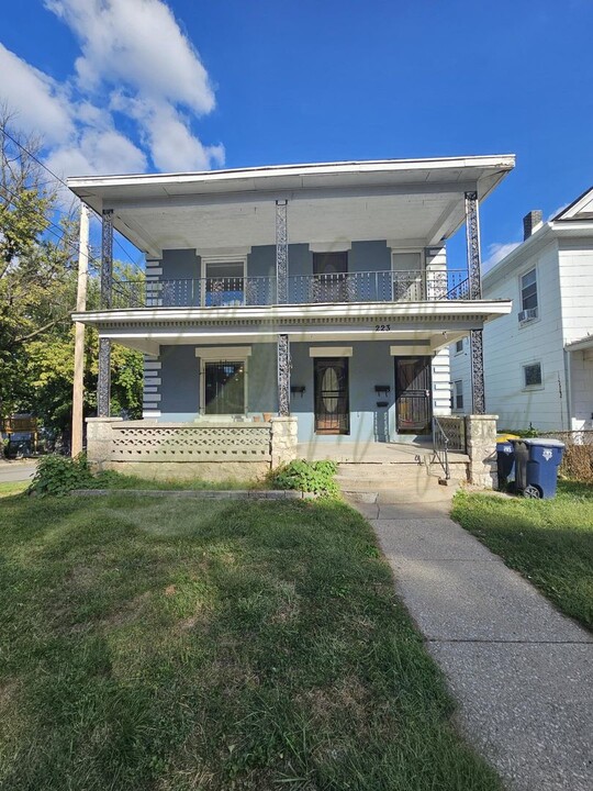 223 N Jackson Ave in Kansas City, MO - Foto de edificio