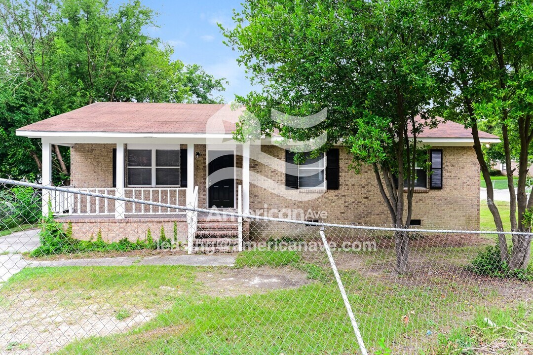 411 Petunia Ave in Macon, GA - Building Photo