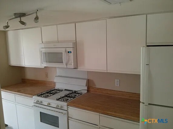 1220 Westway Cir in Killeen, TX - Building Photo - Building Photo
