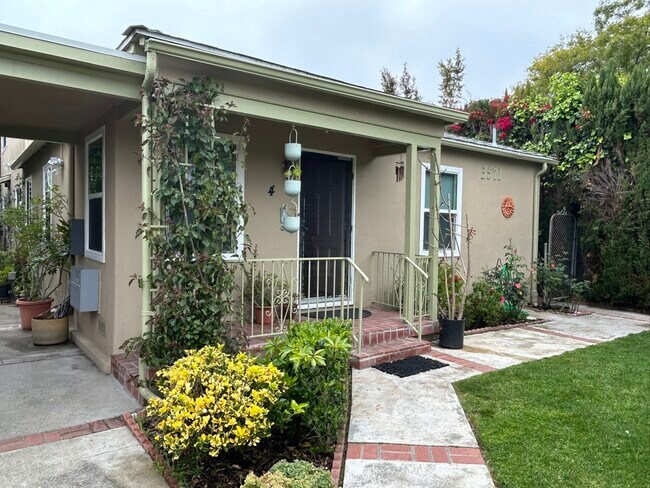 3571 Beethoven St in Los Angeles, CA - Building Photo - Building Photo
