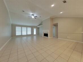 5603 Rivertree Ln in Spring, TX - Building Photo - Building Photo
