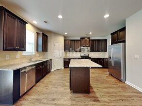 275 Brickstone Pkwy in Covington, GA - Building Photo - Building Photo