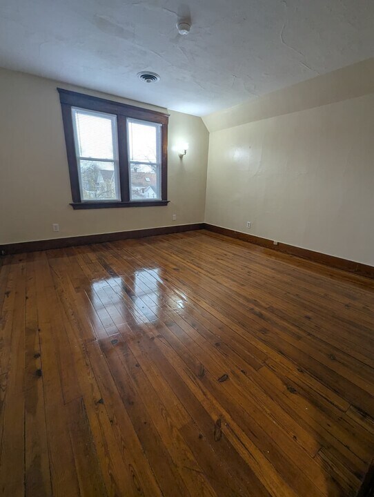 94 Hobart St, Unit 3 in New Haven, CT - Building Photo