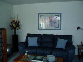 800 Crystal St, Unit 1 in Ames, IA - Building Photo