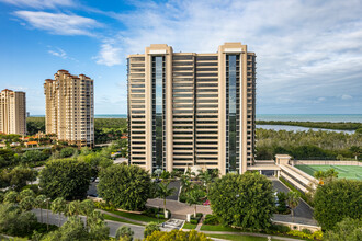 St. Pierre At Pelican Bay Condo in Naples, FL - Building Photo - Building Photo