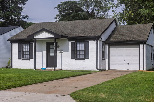 1619 S Kentwood Ave in Springfield, MO - Building Photo - Building Photo