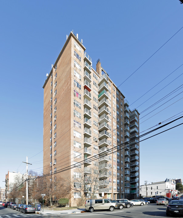 Tilden Towers I in Bronx, NY - Foto de edificio